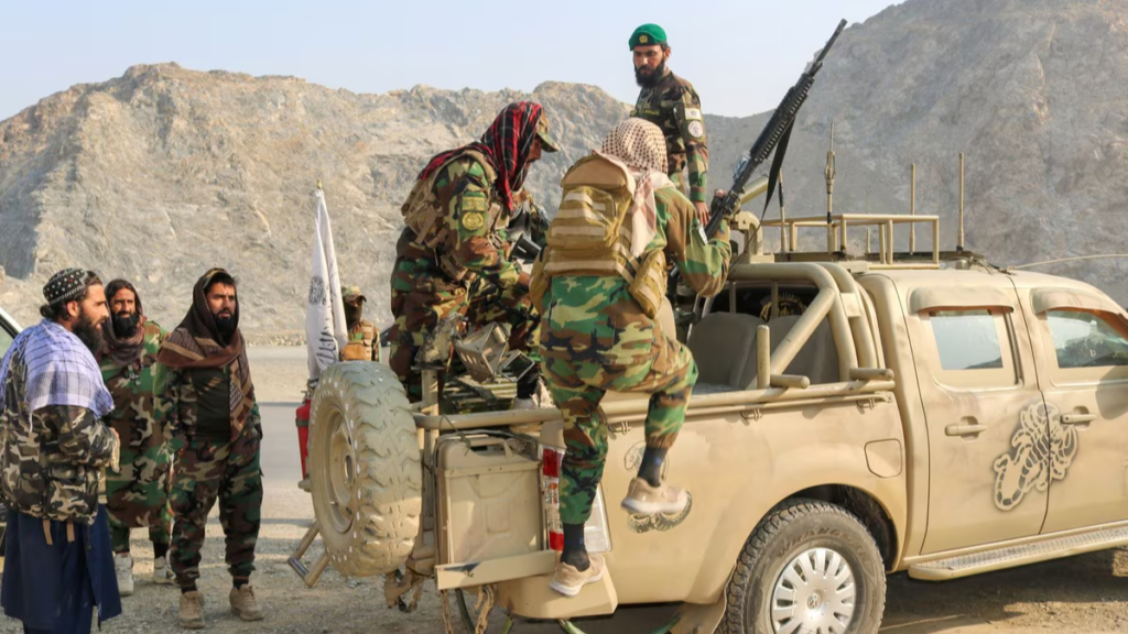 पाक VS अफगान सेना