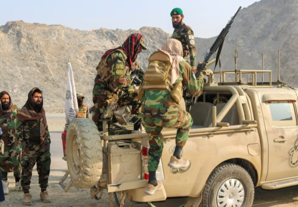 पाक VS अफगान सेना