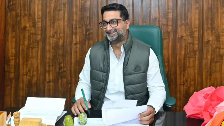 लाउडस्पीकर विवाद राजनीति