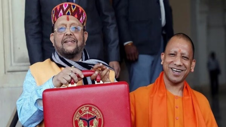 यूपी फ्री स्कूटी