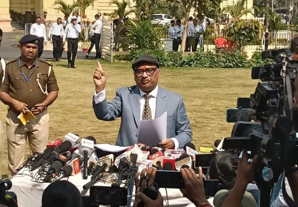 CM करीबी संपत्ति विवाद