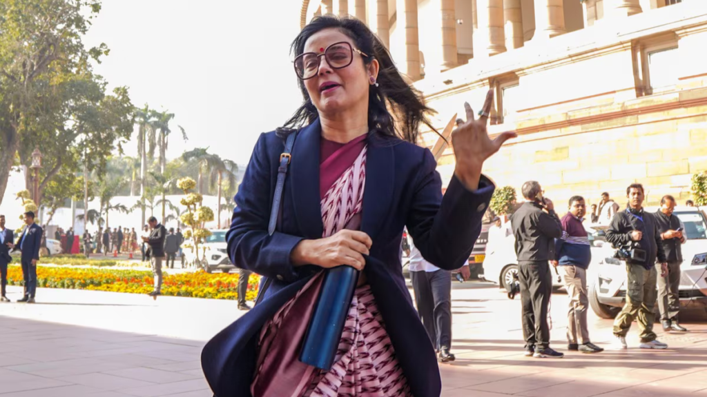 महुआ मोइत्रा डॉगी कस्टडी