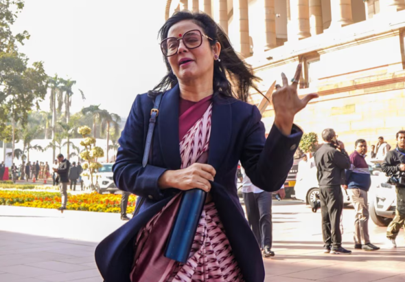 महुआ मोइत्रा डॉगी कस्टडी