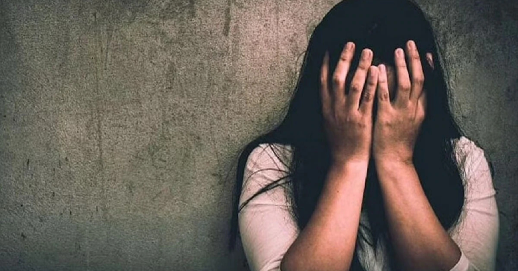 पुणे में दिनदहाड़े अपहरण की घटना का CCTV दृश्य