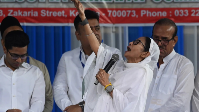 ममता अभिषेक राजनीति