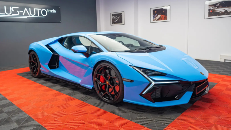 Lamborghini Revuelto