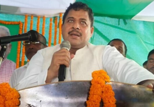 गिरधारी यादव सदस्यता विवाद