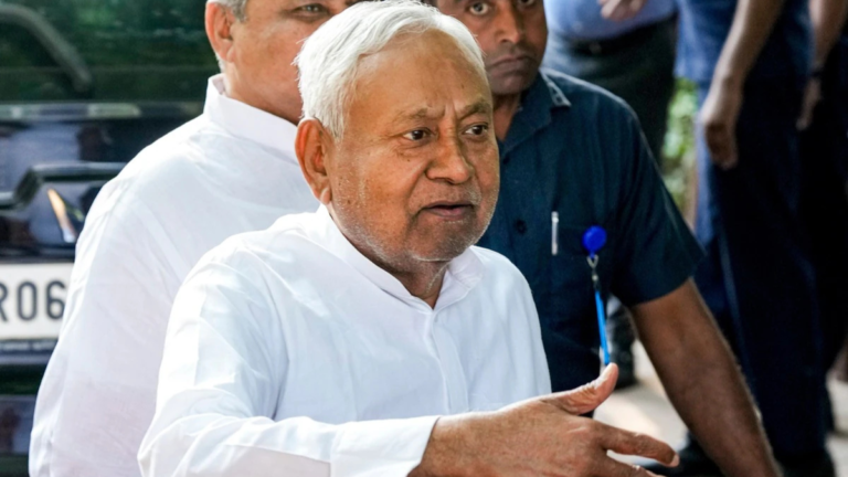 नीतीश कुमार इस्तीफा