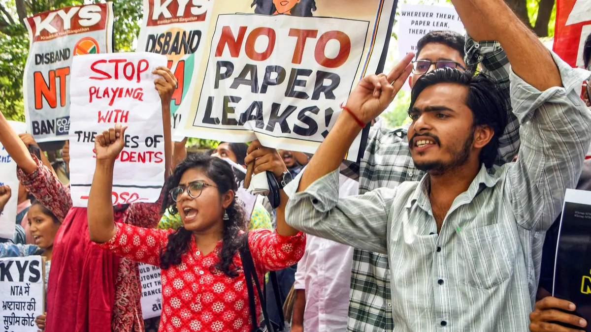 NEET पेपर लीक